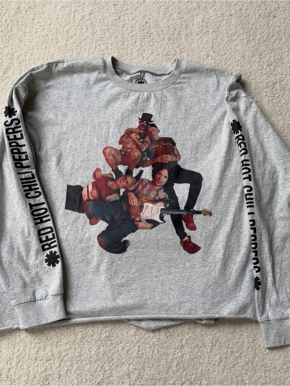 Red Hot Chili Peppers 2024 World Tour Long-Sleeve Graphic Tee XL